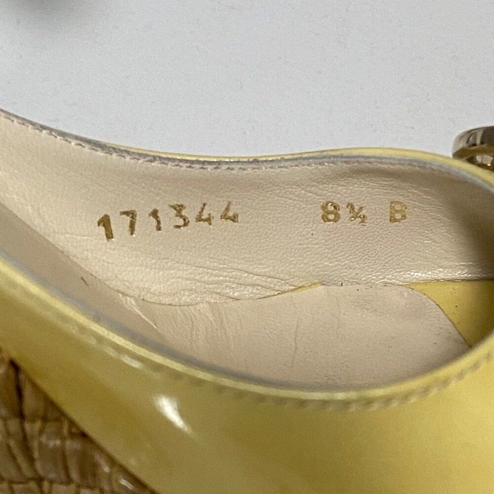 Gucci Horse-bit Patent Leather Ankle Strap Wedges in Pastel Yellow Size 8 1/2 - Picture 5 of 10